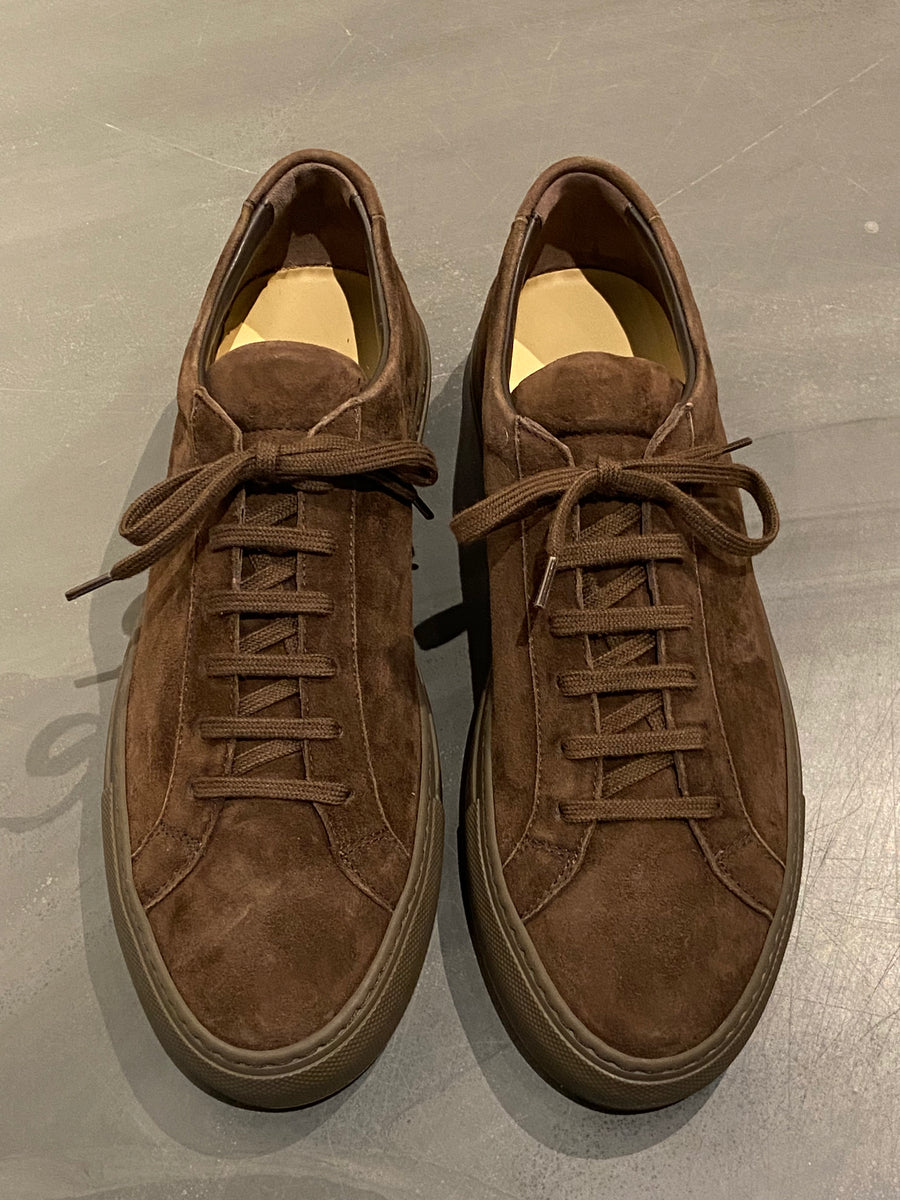 COMMON PROJECTS 2573 ACHILLES LOW PREMIUM SUEDE BROWN – Daniele