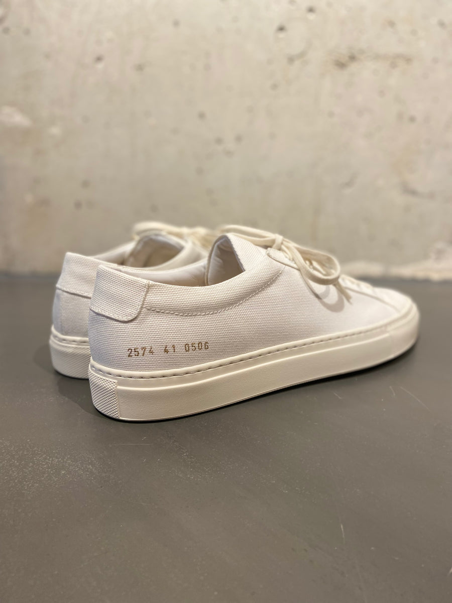 COMMON PROJECTS 2574 ACHILLES LOW CANVAS WHITE – Daniele Dentici Men