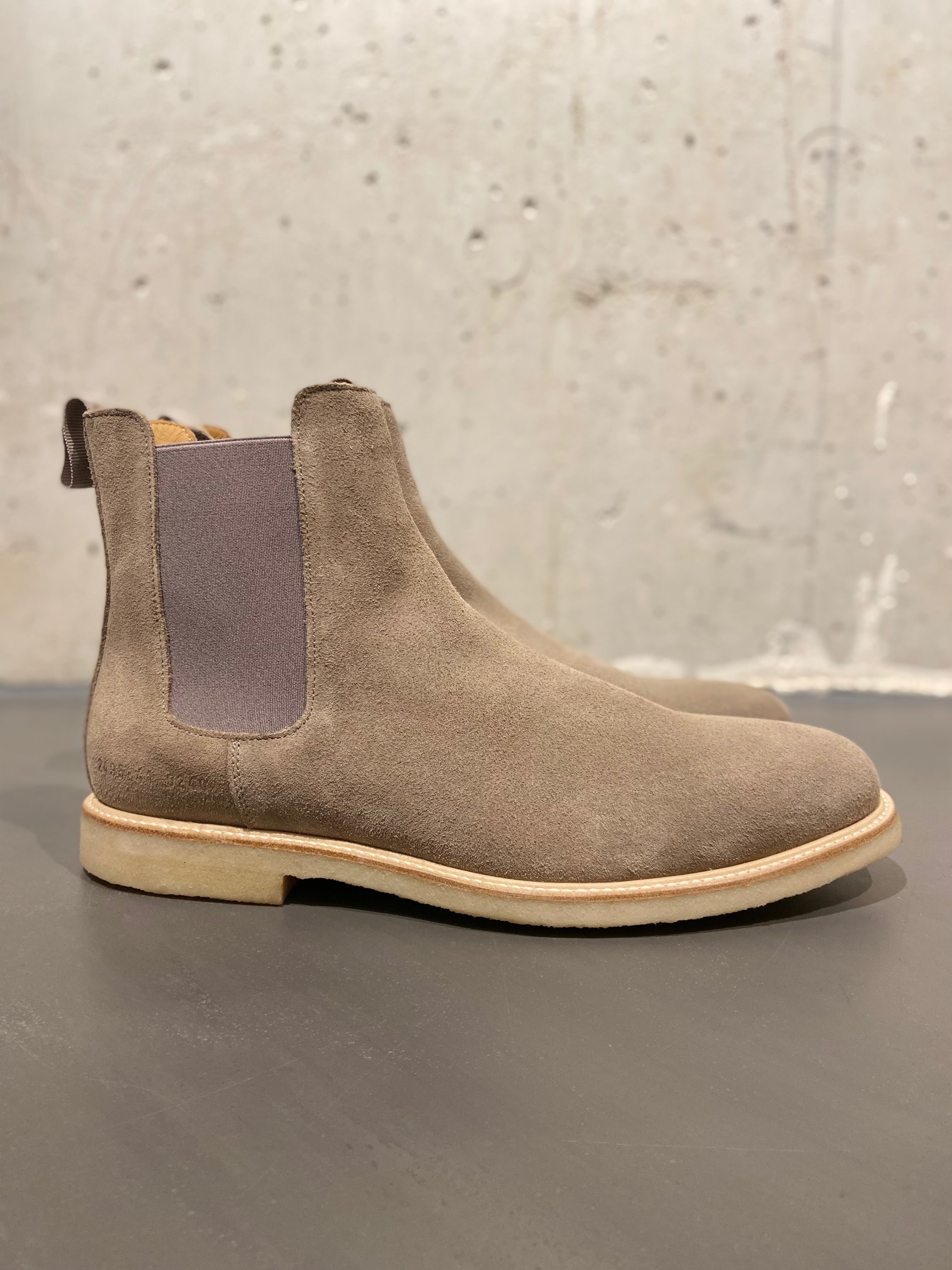 common projects chelsea boots tobacco Boot Suede Common Projects size and color codes at the heel. COMMON PROJECTS 2495 CHELSEA BOOT